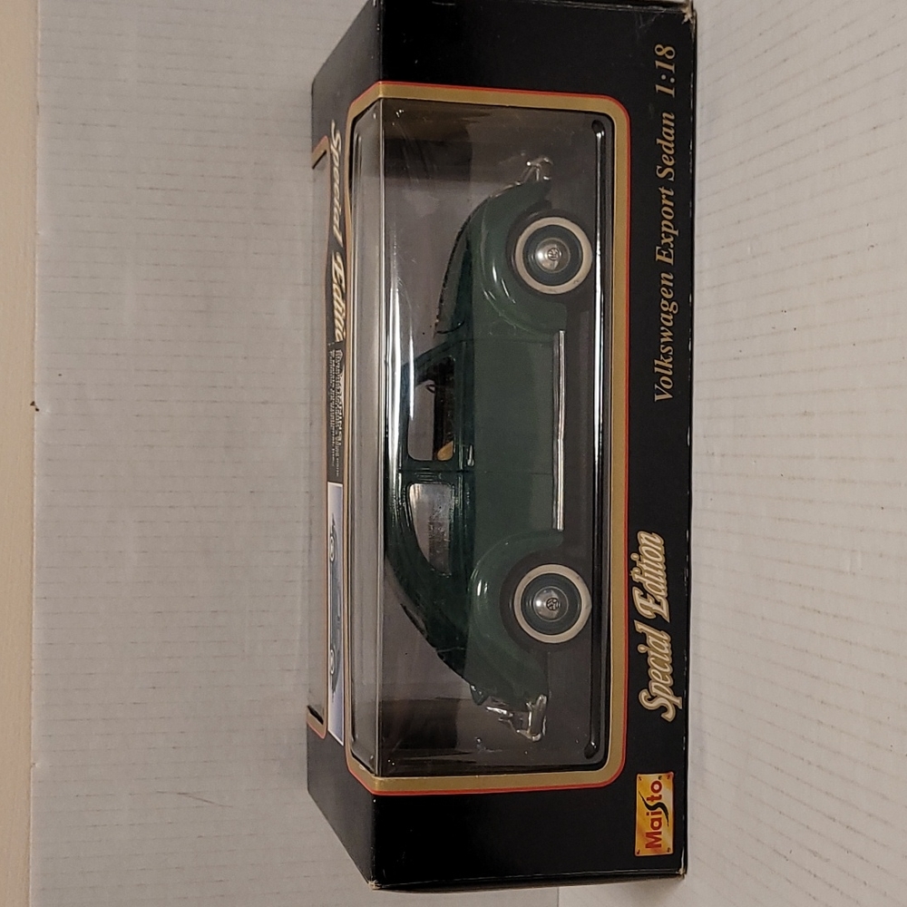 Vintage Maisto 1951 Volkswagen 1:18 Die Cast Car - Picture 9 of 17